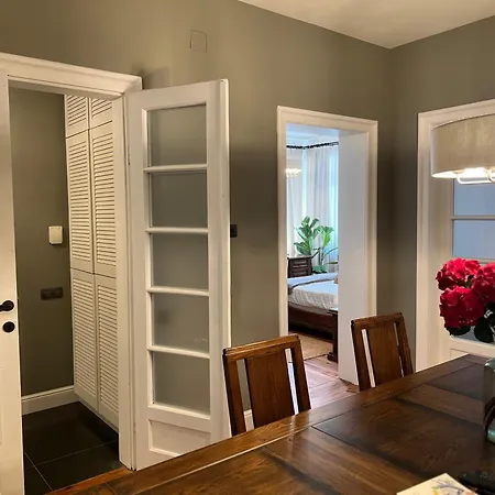 Laurel & Hardy - Old Center Apartment *